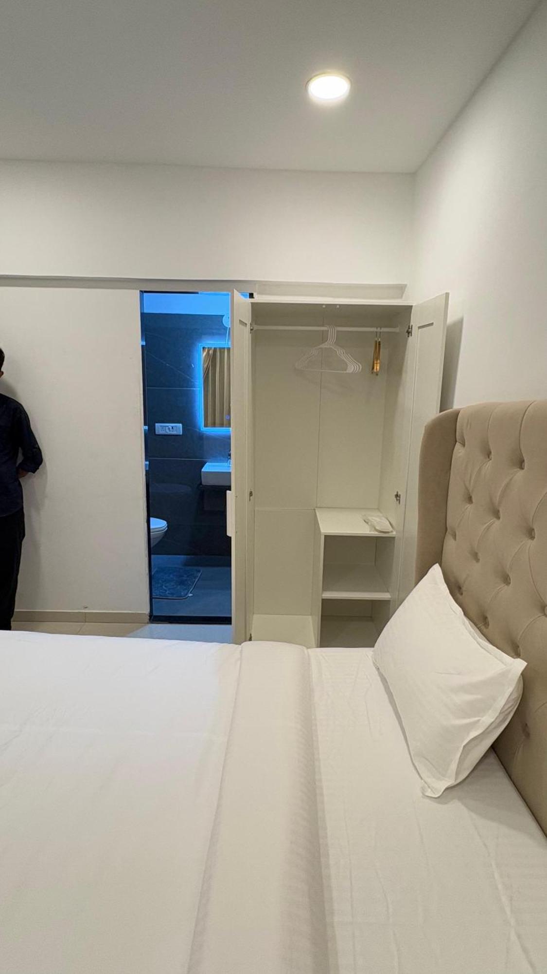 Osi Apartments Powai Bombay Eksteriør billede
